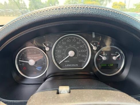 Used 2007 Lincoln Mark LT 4x4 image 14
