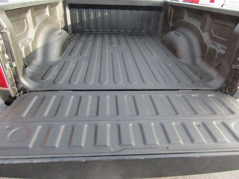 Used 2022 RAM 1500 Limited w/ Off Road Group AWD/4WD image 21