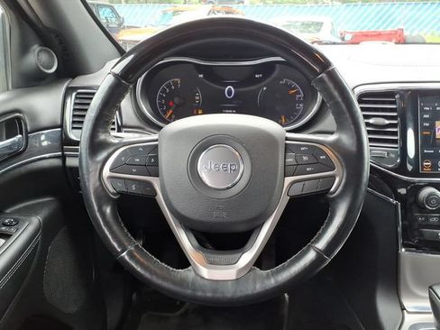 Used 2019 Jeep Grand Cherokee Overland AWD/4WD image 13