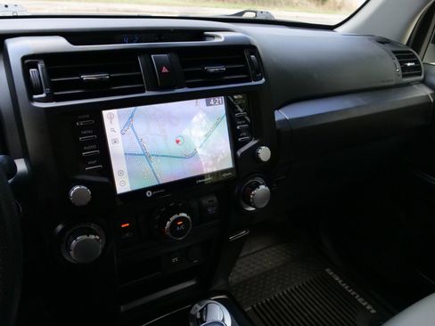 Used 2020 Toyota 4Runner SR5 Premium AWD/4WD image 8