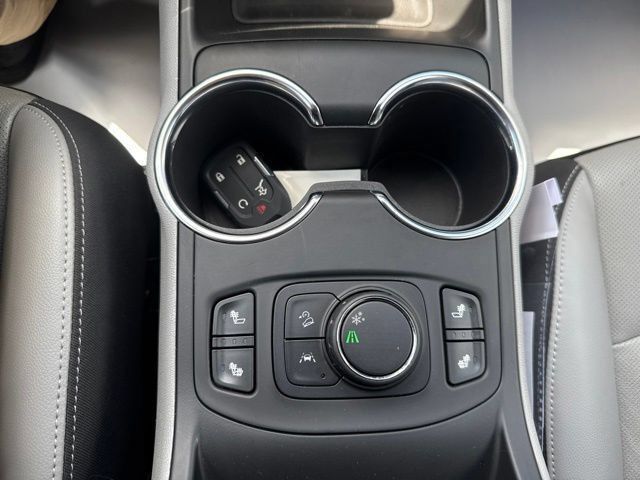 Used 2023 GMC Terrain SLT FWD image 21
