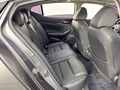 Used 2018 Nissan Maxima Platinum image 41