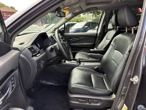 Used 2018 Honda Pilot Touring image 14