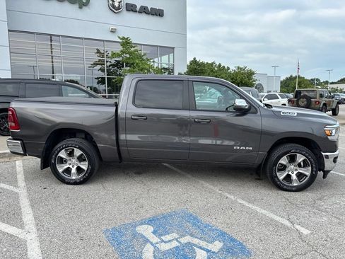 Used 2024 RAM 1500 Laramie AWD/4WD image 9