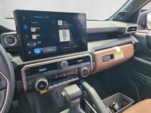 Used 2025 Toyota 4Runner Limited image 22