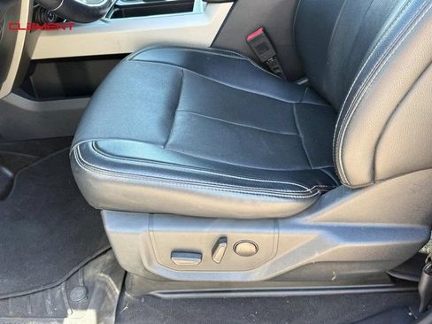 Used 2022 Ford F350 Lariat w/ Black Appearance Package AWD/4WD image 23