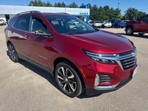 Used 2023 Chevrolet Equinox Premier AWD/4WD image 1