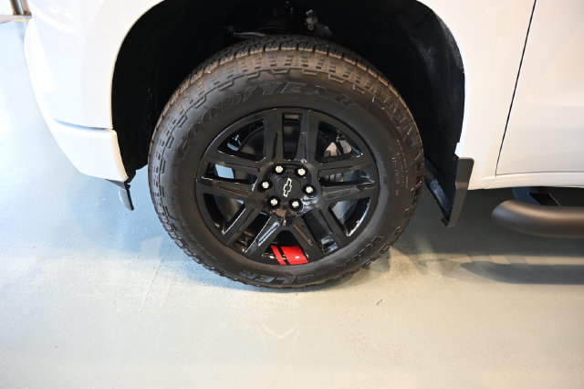 New 2026 Chevrolet Silverado 1500 RST w/ Redline Edition AWD/4WD image 32