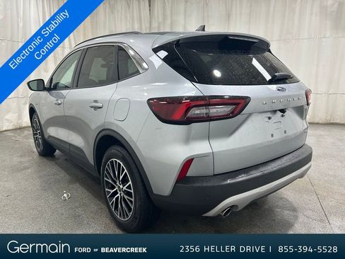 Used 2023 Ford Escape SE image 6