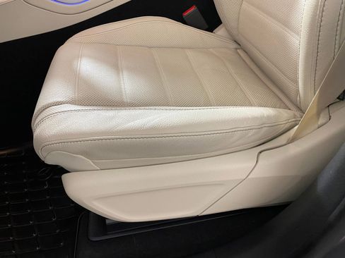 Used 2024 Mercedes-Benz GLS 450 4MATIC image 13