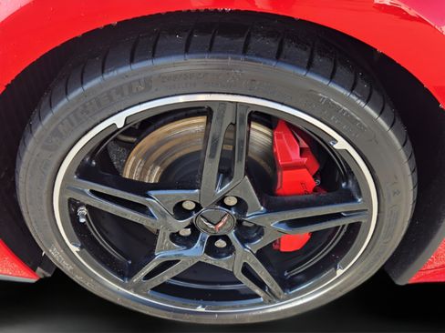 Used 2024 Chevrolet Corvette Stingray Preferred Cpe w/ Z51 Performance Package RWD image 30