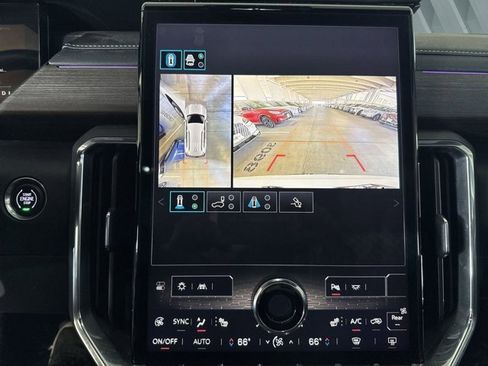 Used 2024 GMC Acadia Denali w/ Super Cruise Package image 18