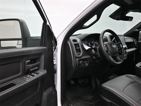 New 2026 RAM 3500 Tradesman w/ Chrome Appearance Group image 15