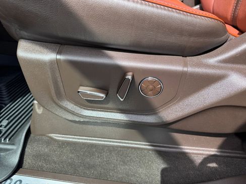 Used 2019 Ford F150 King Ranch w/ Equipment Group 601A Luxury AWD/4WD image 10