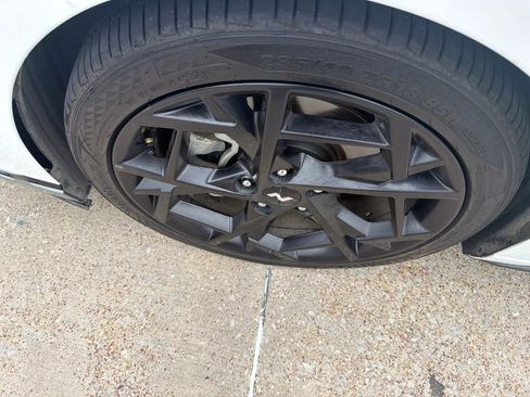 Used 2024 Hyundai Elantra N Line FWD image 12