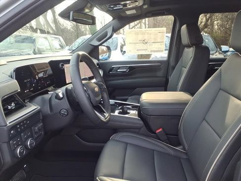 New 2026 Chevrolet Tahoe Premier w/ Sun And Tow Package AWD/4WD image 11