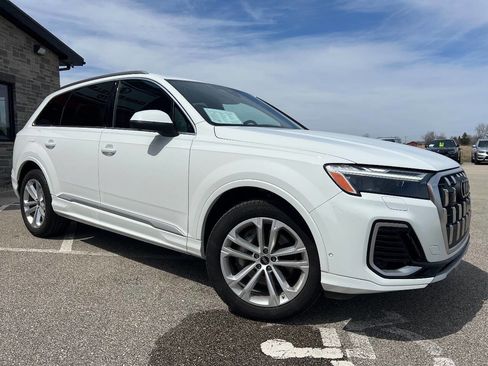 Used 2025 Audi Q7 3.0T Premium Plus AWD/4WD image 3