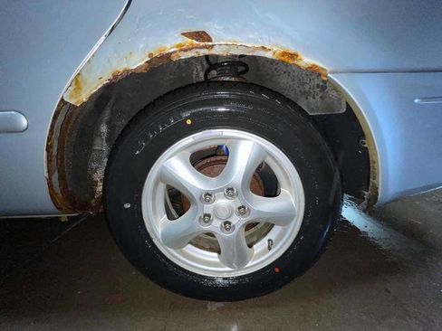 Used 2002 Ford Taurus SES image 14