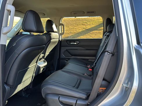 New 2026 Nissan Armada SV image 9