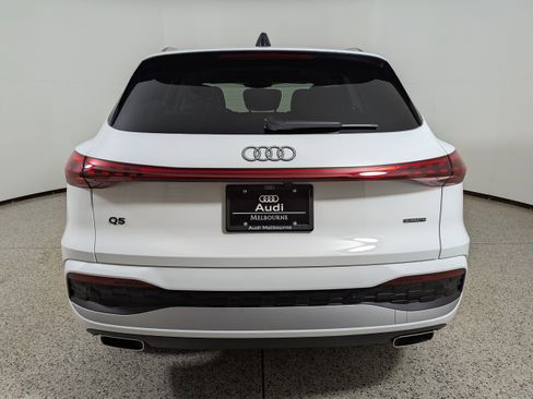 New 2025 Audi Q5 Premium image 6