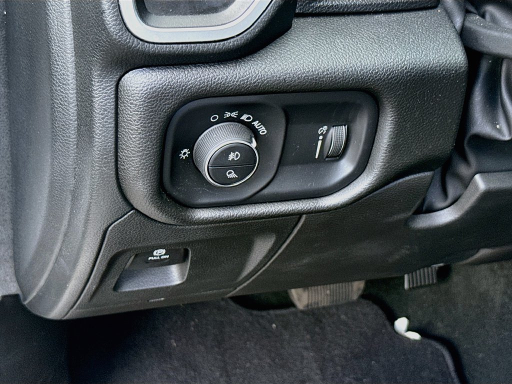 Used 2023 RAM 1500 Big Horn AWD/4WD image 11