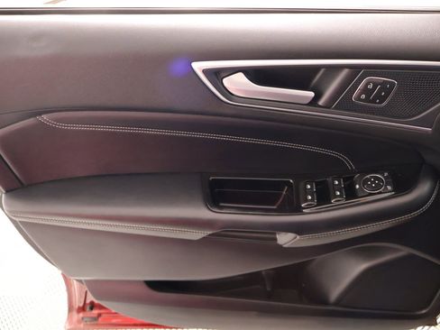 Used 2019 Ford Edge Titanium w/ Equipment Group 301A image 17