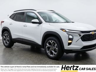 Used 2025 Chevrolet Trax LT video 1