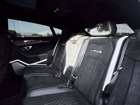 Used 2024 Lamborghini Urus Performante image 49