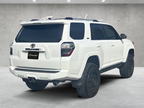 Used 2022 Toyota 4Runner SR5 Premium w/ Moonroof Package image 19