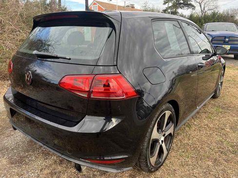 Used 2016 Volkswagen GTI SE image 15