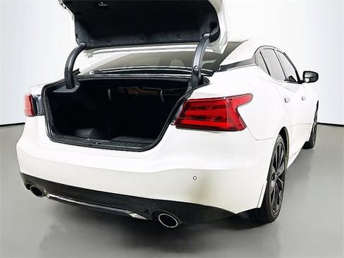 Used 2017 Nissan Maxima SR w/ Midnight Edition image 24