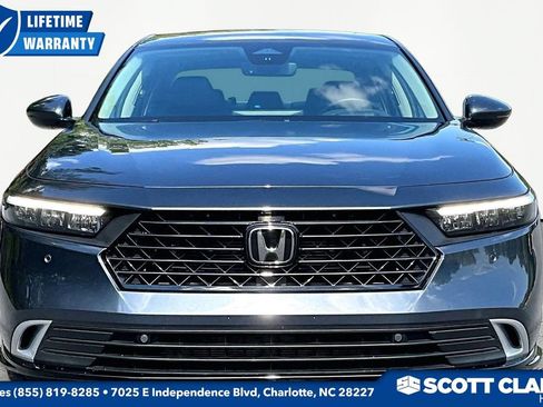 Used 2024 Honda Accord Touring image 2