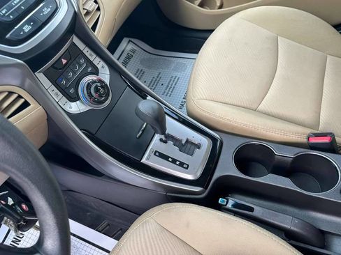 Used 2013 Hyundai Elantra GLS w/ Preferred Pkg FWD image 15