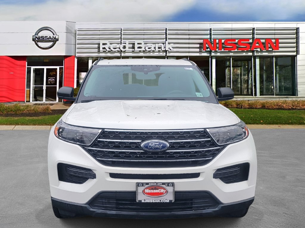 Used 2023 Ford Explorer XLT w/ Class IV Trailer Tow Package AWD/4WD image 2