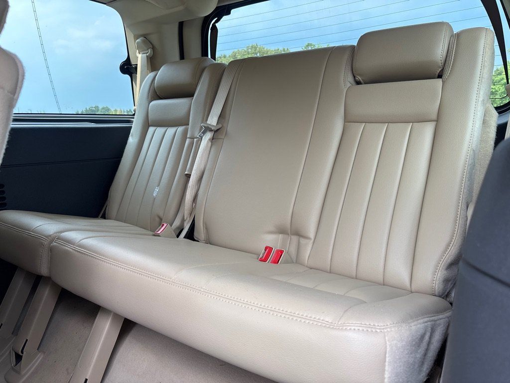 Used 2006 Lincoln Navigator 2WD image 14