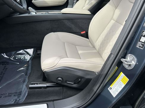 New 2026 Volvo XC60 T8 Plus w/ Protection Package Premier AWD/4WD image 18