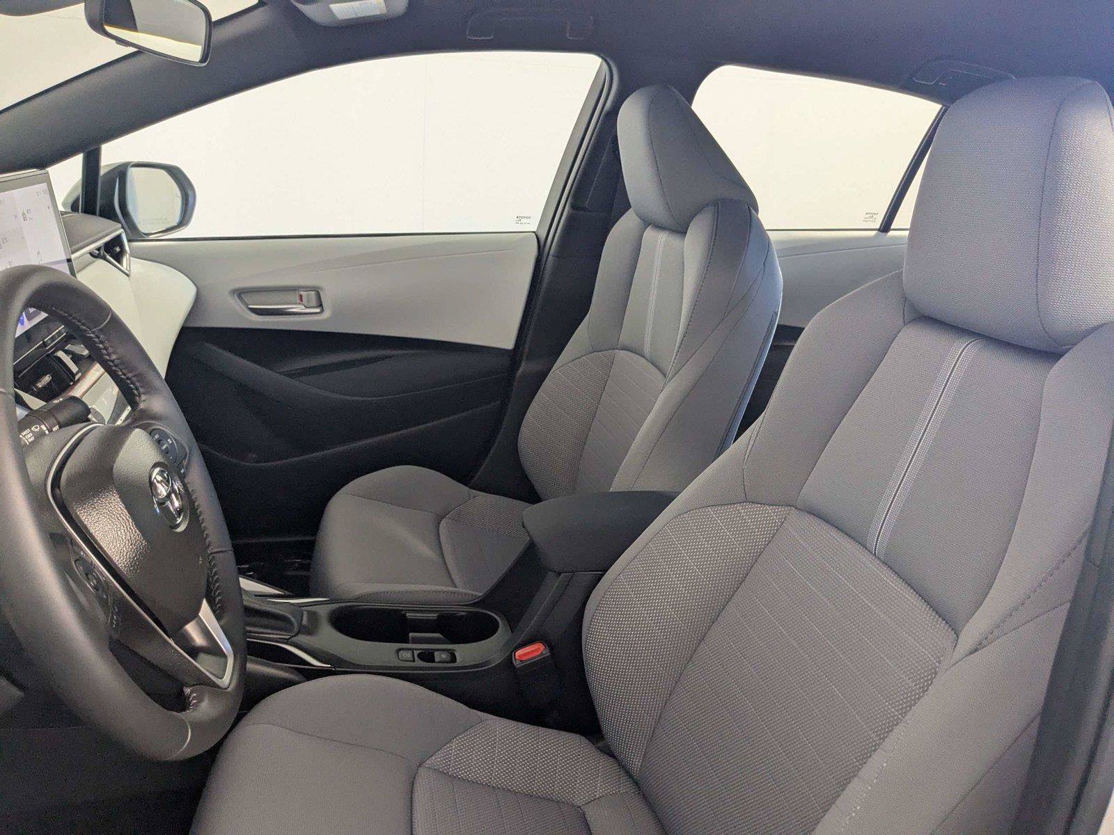 Certified 2026 Toyota Corolla SE w/ SE Package FWD image 10