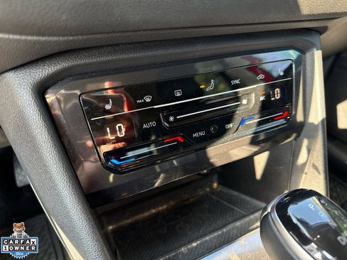 Used 2023 Volkswagen Tiguan SE FWD image 17