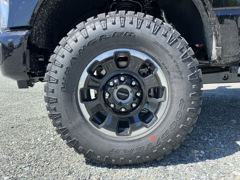 New 2026 Ford F250 Lariat w/ Tremor Off-Road Package AWD/4WD image 12