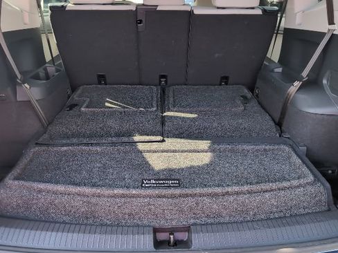 Used 2020 Volkswagen Tiguan SE image 26