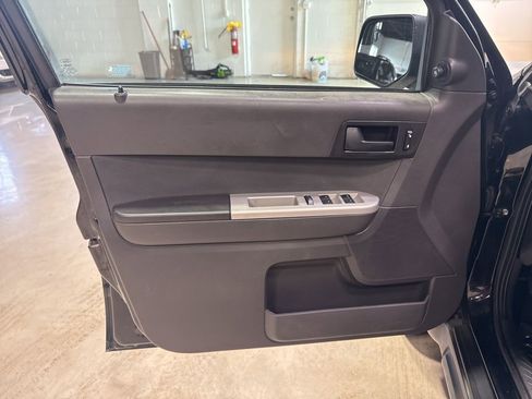 Used 2012 Ford Escape XLT image 26