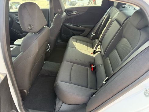 Used 2025 Chevrolet Malibu LT image 15