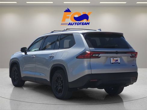 New 2026 Toyota Grand Highlander XLE image 3