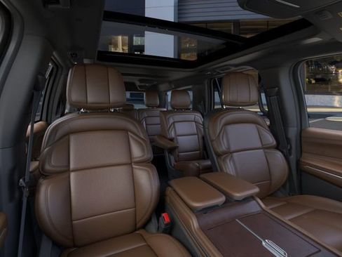 New 2025 Lincoln Navigator L Reserve AWD/4WD image 11