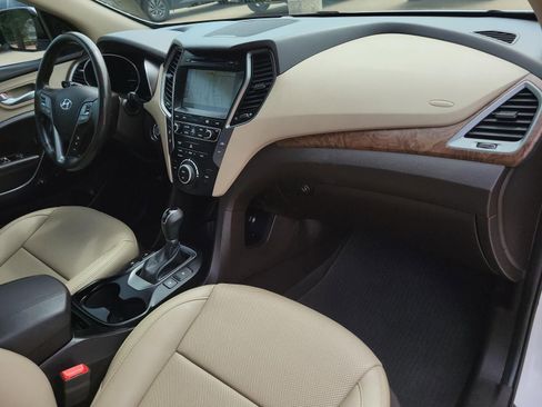 Used 2018 Hyundai Santa Fe Sport FWD image 11