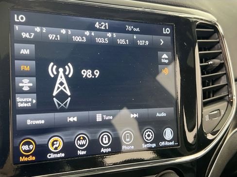 Used 2022 Jeep Grand Cherokee Limited image 14