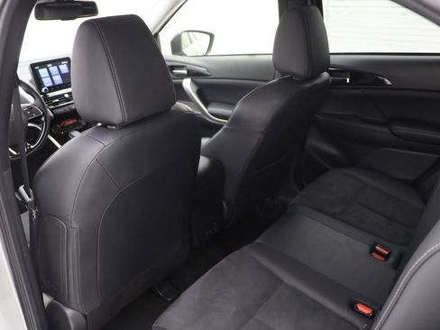 Used 2025 Mitsubishi Eclipse Cross SE image 10