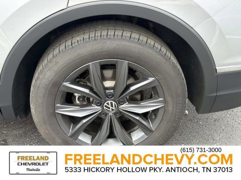Used 2022 Volkswagen Tiguan SE image 11