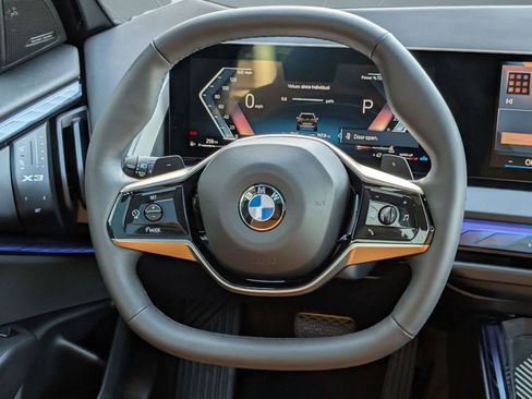 Used 2025 BMW X3 xDrive30i w/ Premium Package image 17