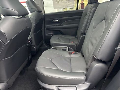 New 2026 Toyota Grand Highlander Limited image 47